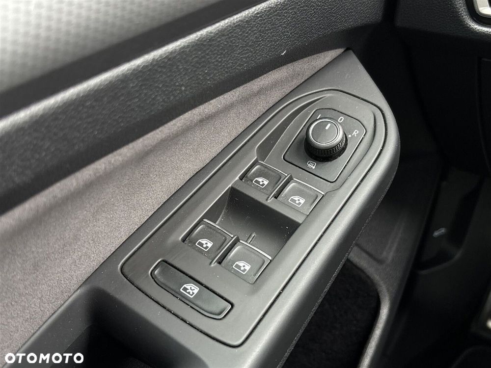 Volkswagen Golf - 20