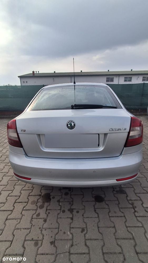 Skoda Octavia 1.8 TSI Ambiente - 4