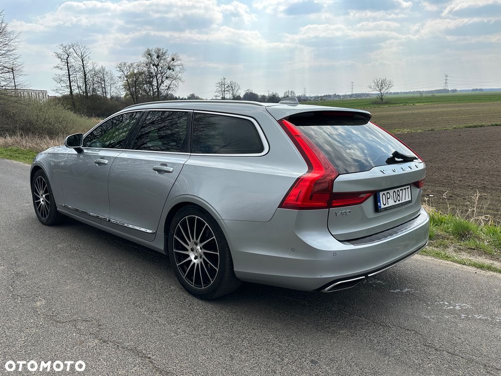 Volvo V90 D5 SCR AWD Inscription - 4