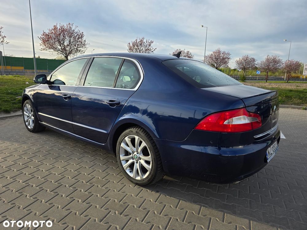 Skoda Superb 2.0 TSI Ambition DSG - 18