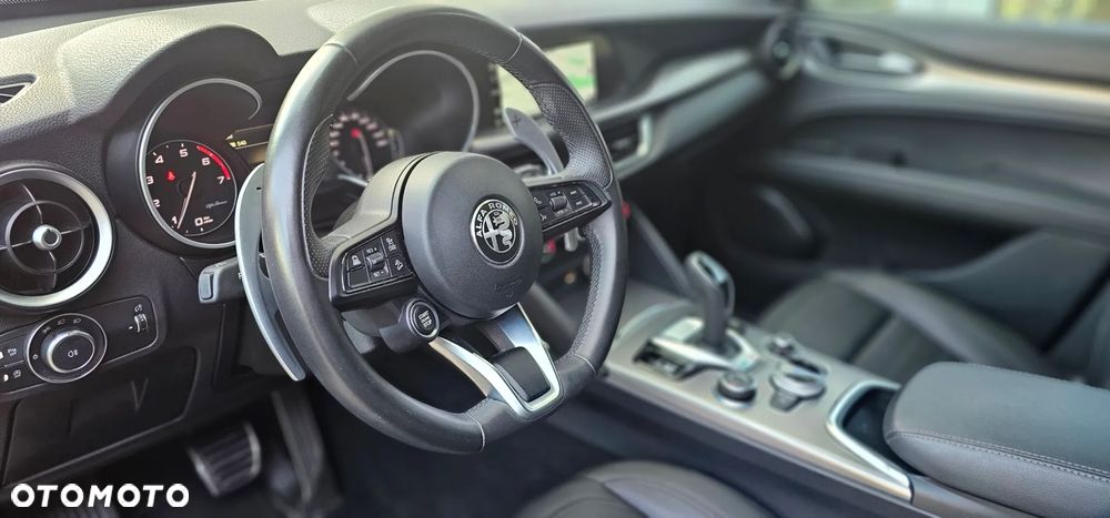 Alfa Romeo Stelvio 2.0 Turbo Sprint Q4 - 17