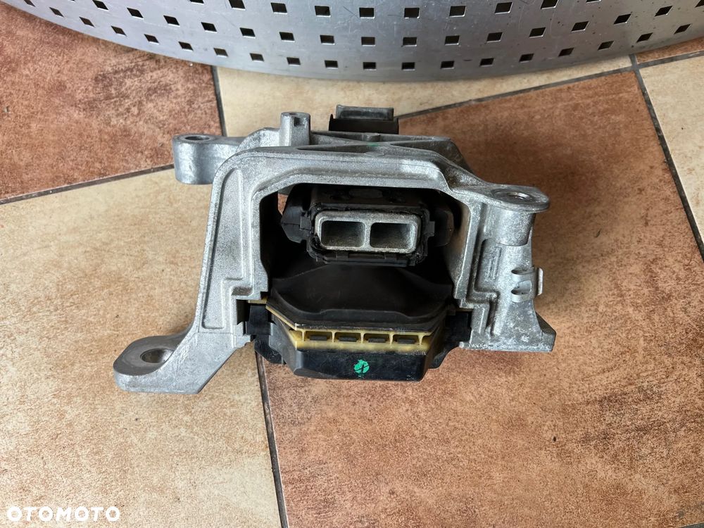 ŁAPA PODUSZKA SILNIKA FORD FOCUS MK4 1.5 D 326G20D - 2