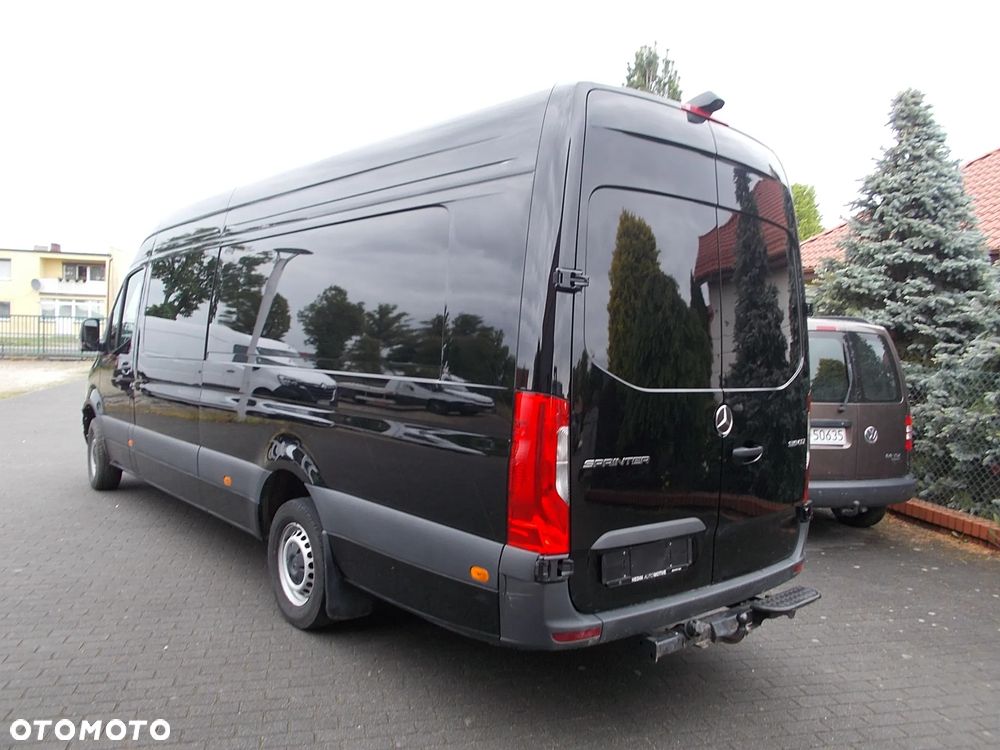 Mercedes-Benz Sprinter - 1