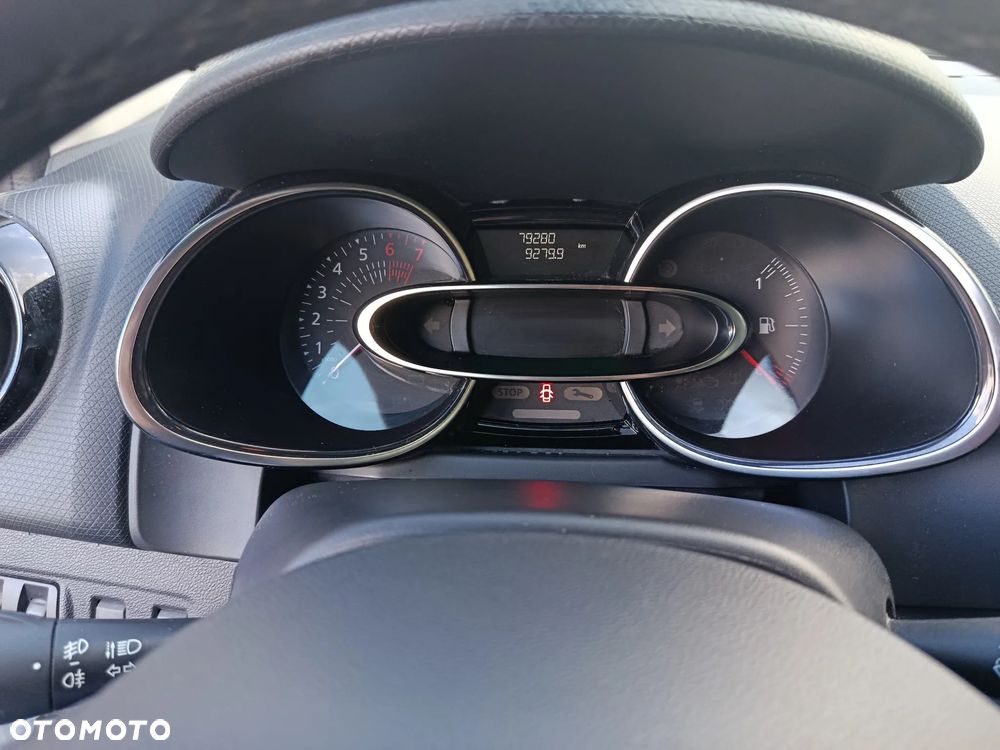 Renault Clio 1.2 16V Limited Plus - 14