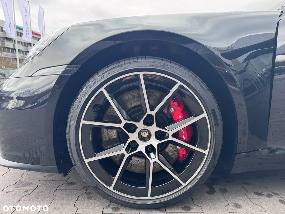 Porsche 911 Carrera S - 9