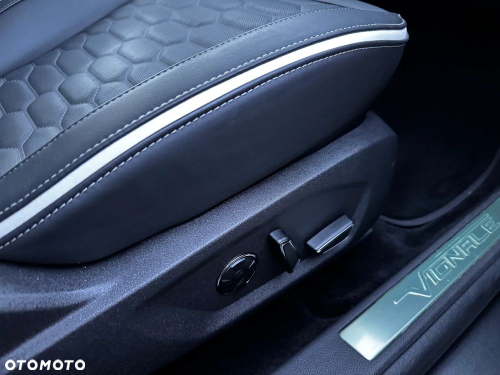 Ford Mondeo 2.0 EcoBlue Vignale - 26