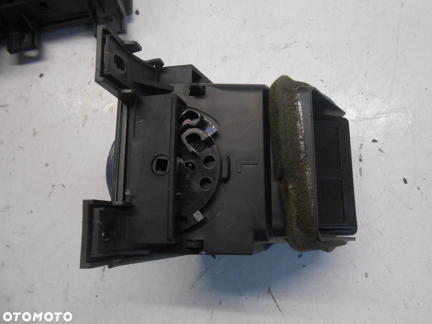RADIO CD WYŚWIETLACZ KRATKI NAWIEWU OPEL VECTRA C LIFT 13190853 # - 8