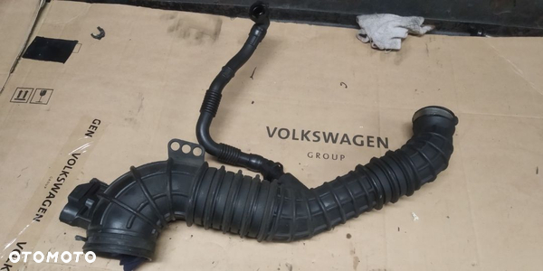 Przewód dolotowy 7e0129615D VW T5 T6 2.0 TDI