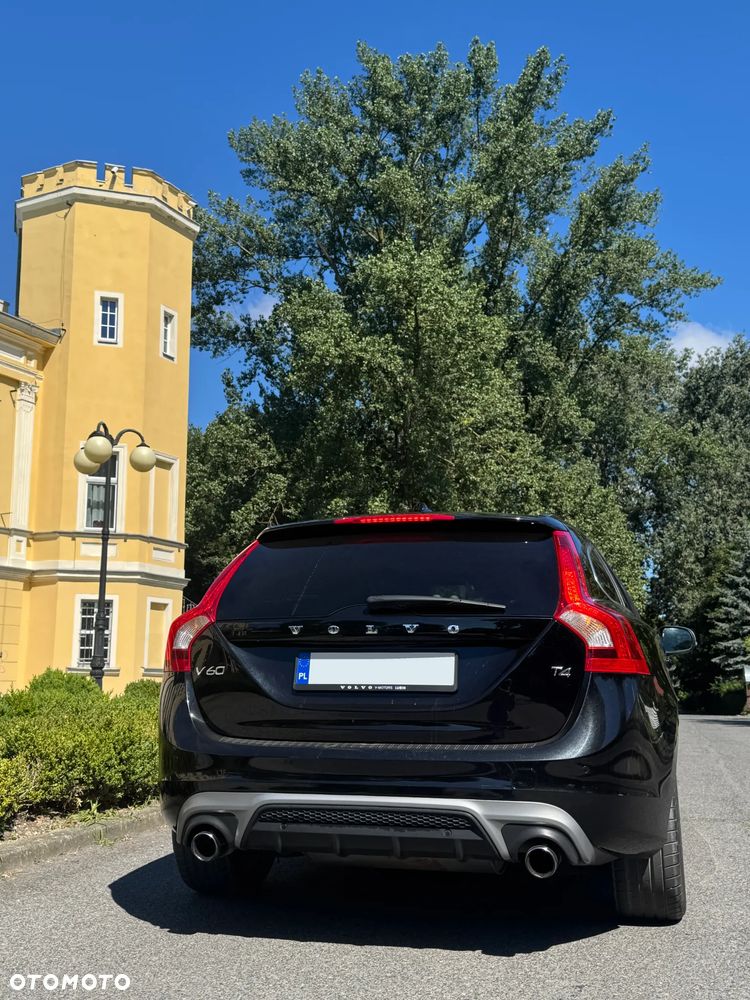 Volvo V60 T4 R-Design - 5