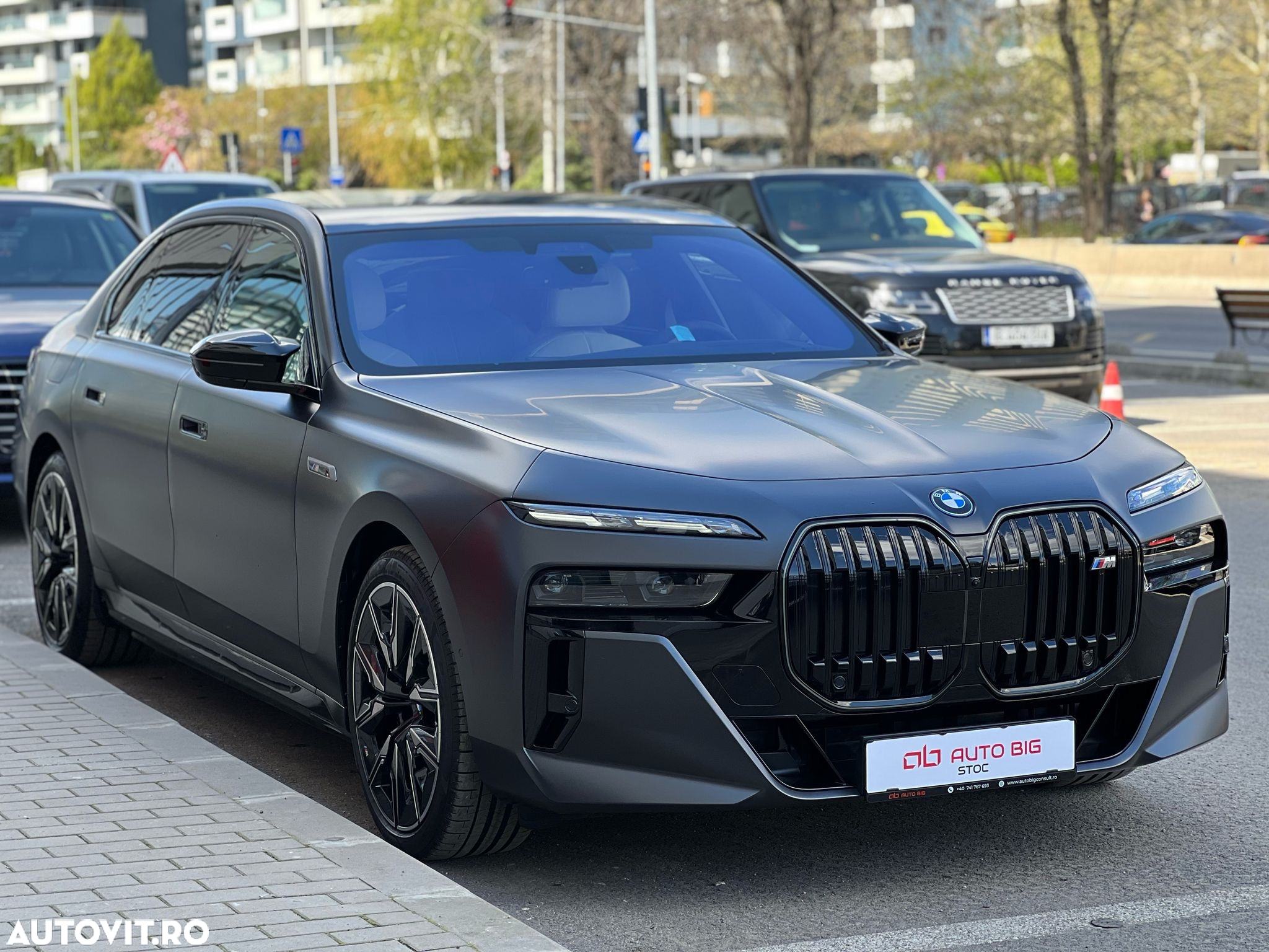 BMW M7 M760e xDrive - 6