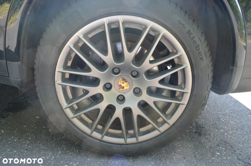 Porsche Cayenne Platinum Edition - 17