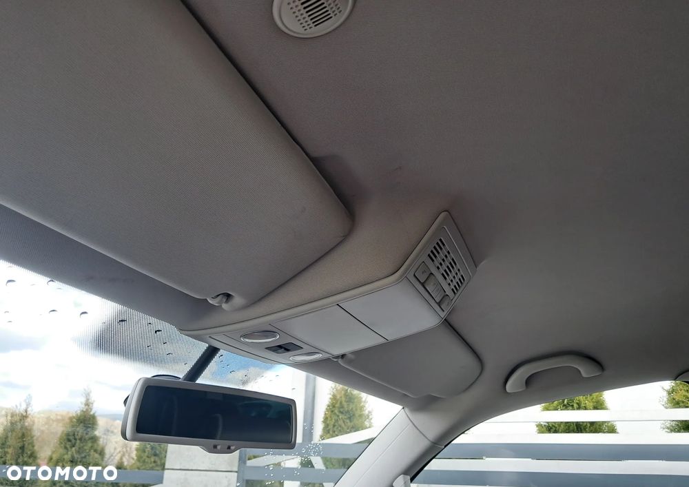 Volkswagen Multivan L2 Comfortline 4Motion - 34