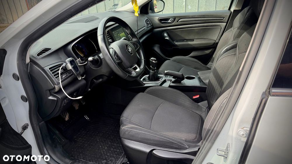 Renault Megane 1.6 SCe Limited - 12