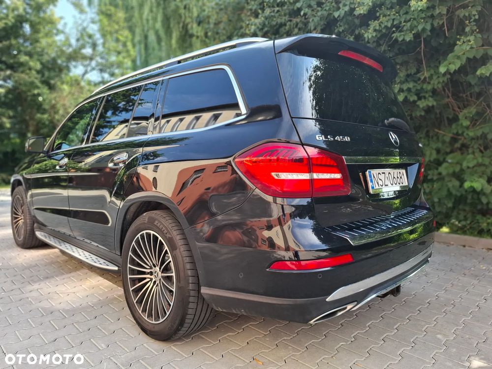 Mercedes-Benz GLS - 10