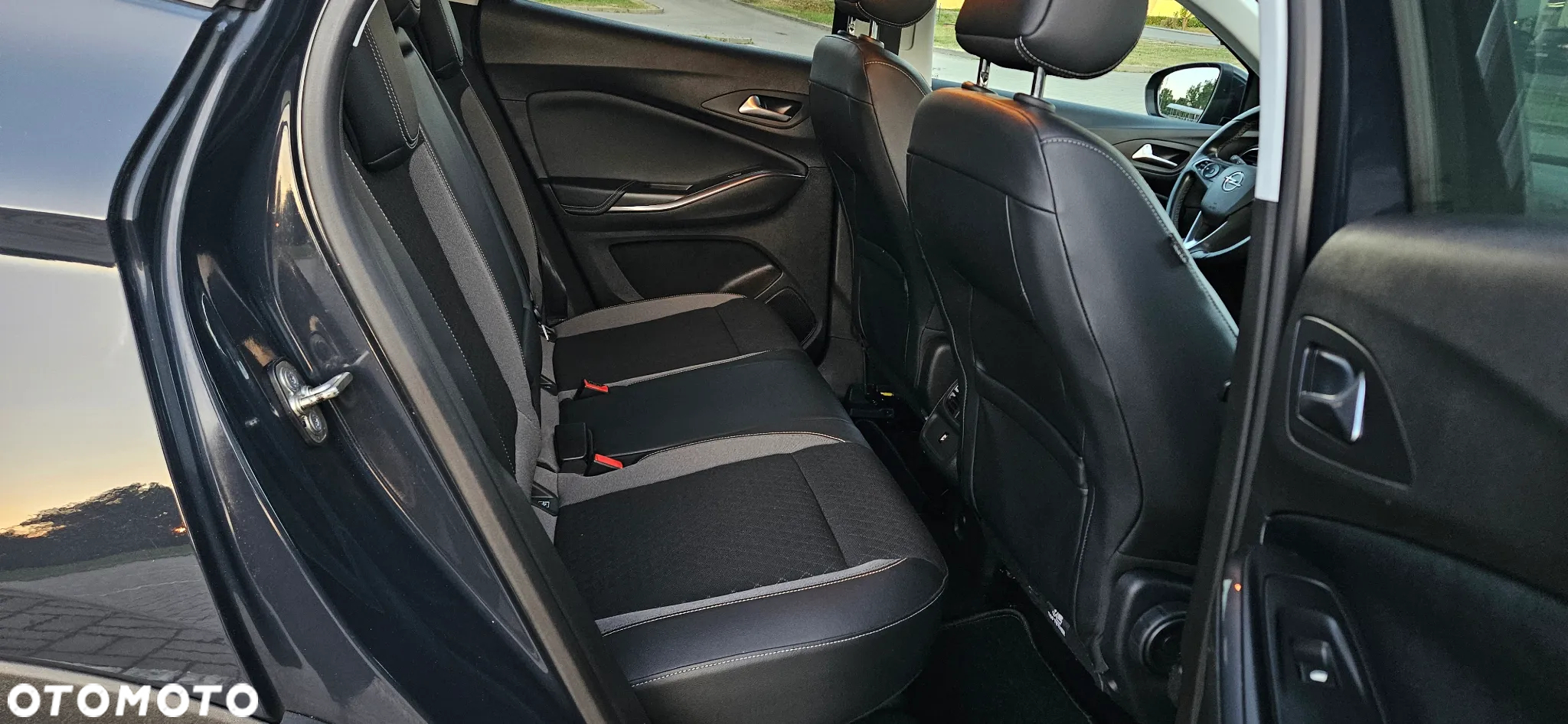 Opel Grandland X 1.2 Start/Stop Automatik Business INNOVATION - 9