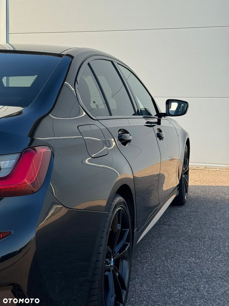 BMW Seria 3 320i xDrive M Sport Shadow sport - 11