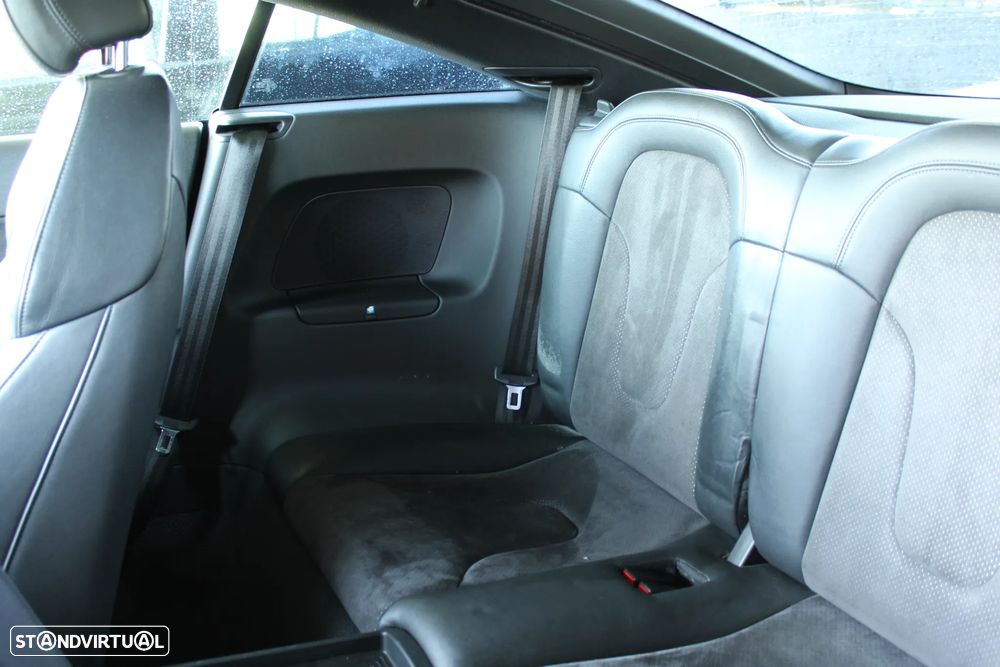 Audi TT Coupé 2.0 TDI quattro S-line - 32