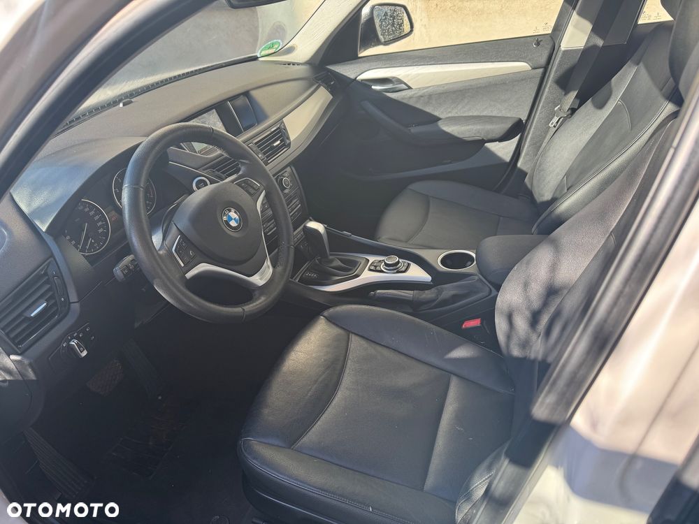 BMW X1 sDrive18i xLine - 8