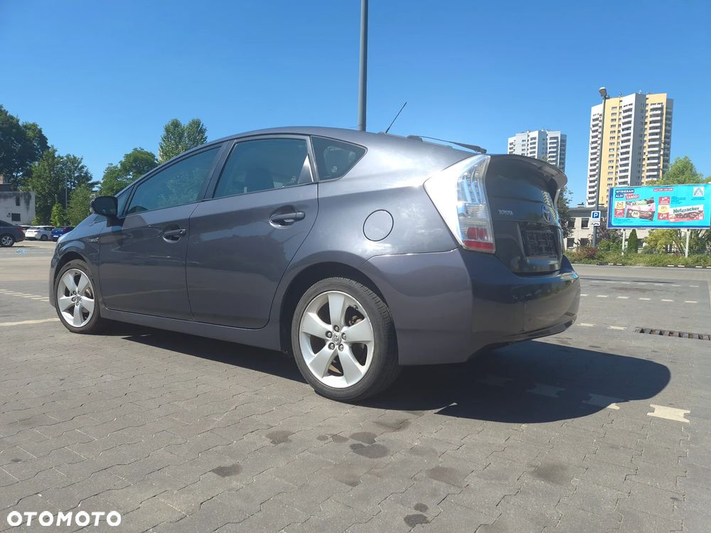 Toyota Prius 1.8 HSD Prestige - 12