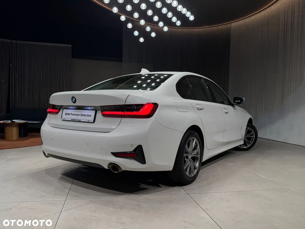 BMW Seria 3 318i Sport Line - 6