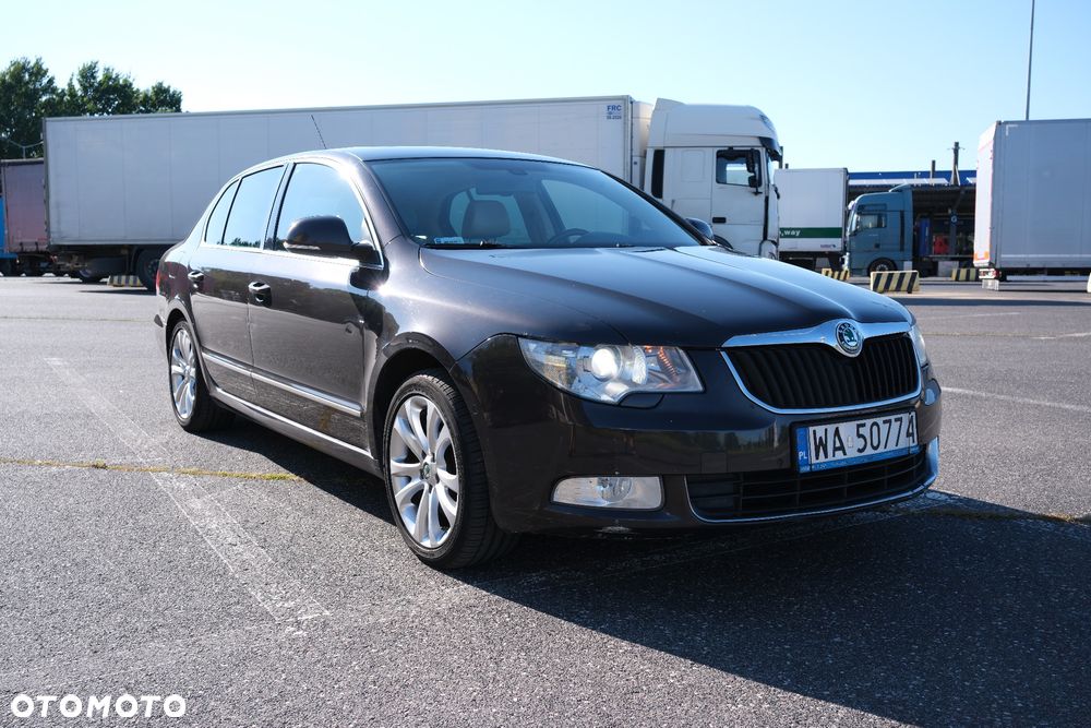 Skoda Superb 2.0 TDI Elegance DSG - 1