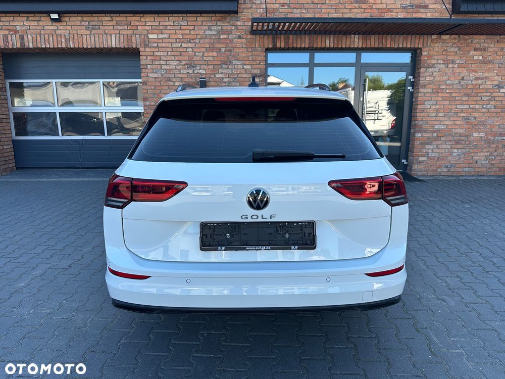Volkswagen Golf - 6
