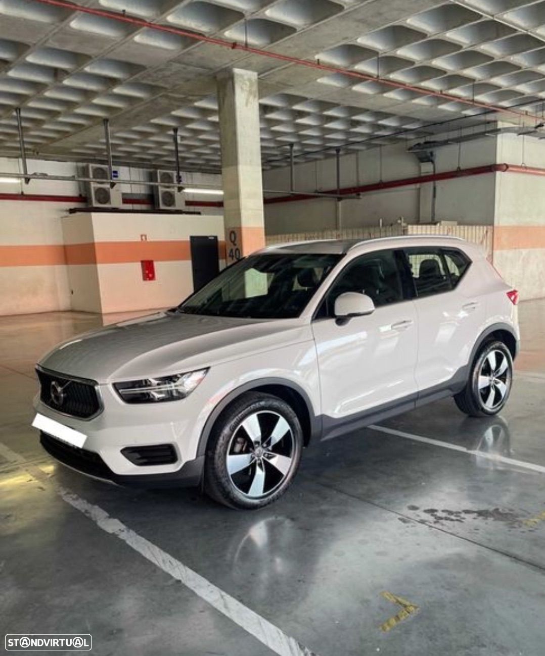Volvo XC 40 2.0 D3 Momentum Geartronic - 1