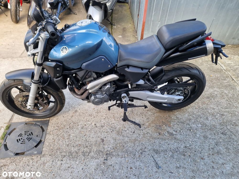 Yamaha MT - 8