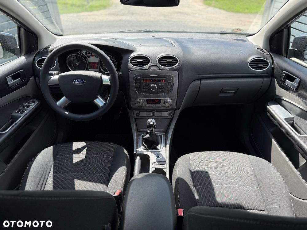 Ford Focus 1.6 Ti-VCT Titanium - 17