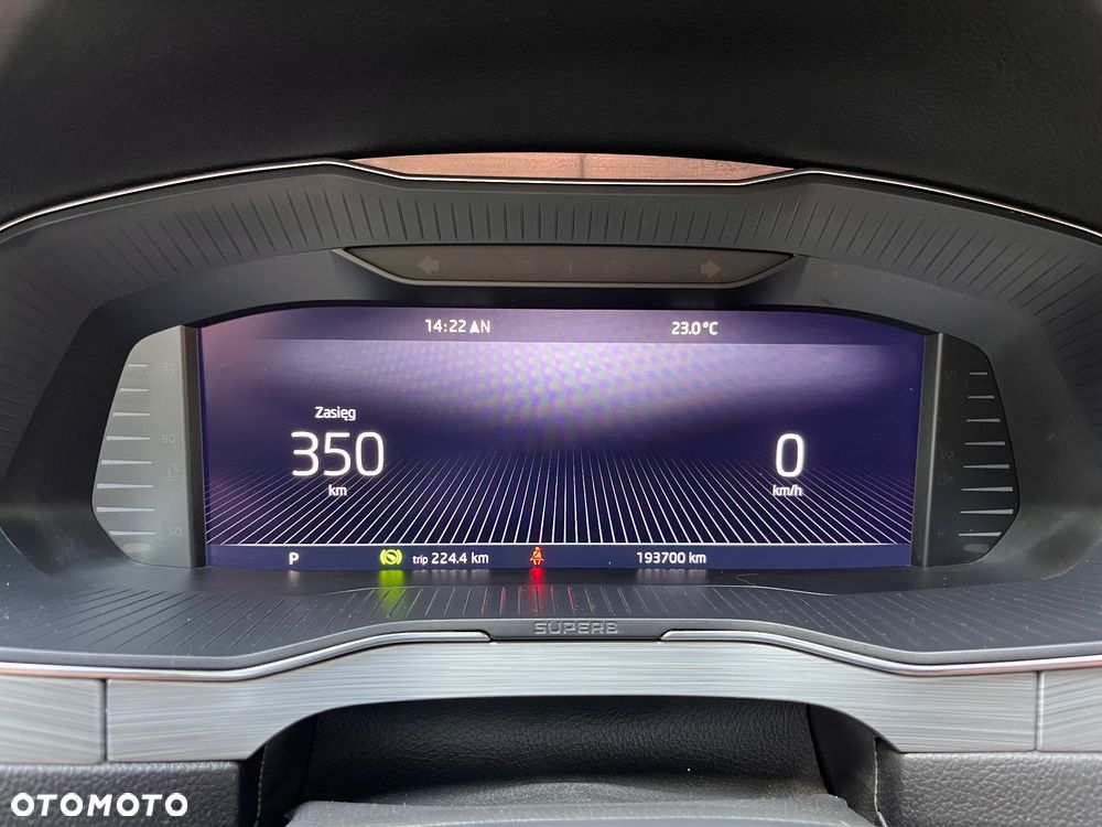 Skoda Superb 2.0 TDI SCR Ambition DSG - 20
