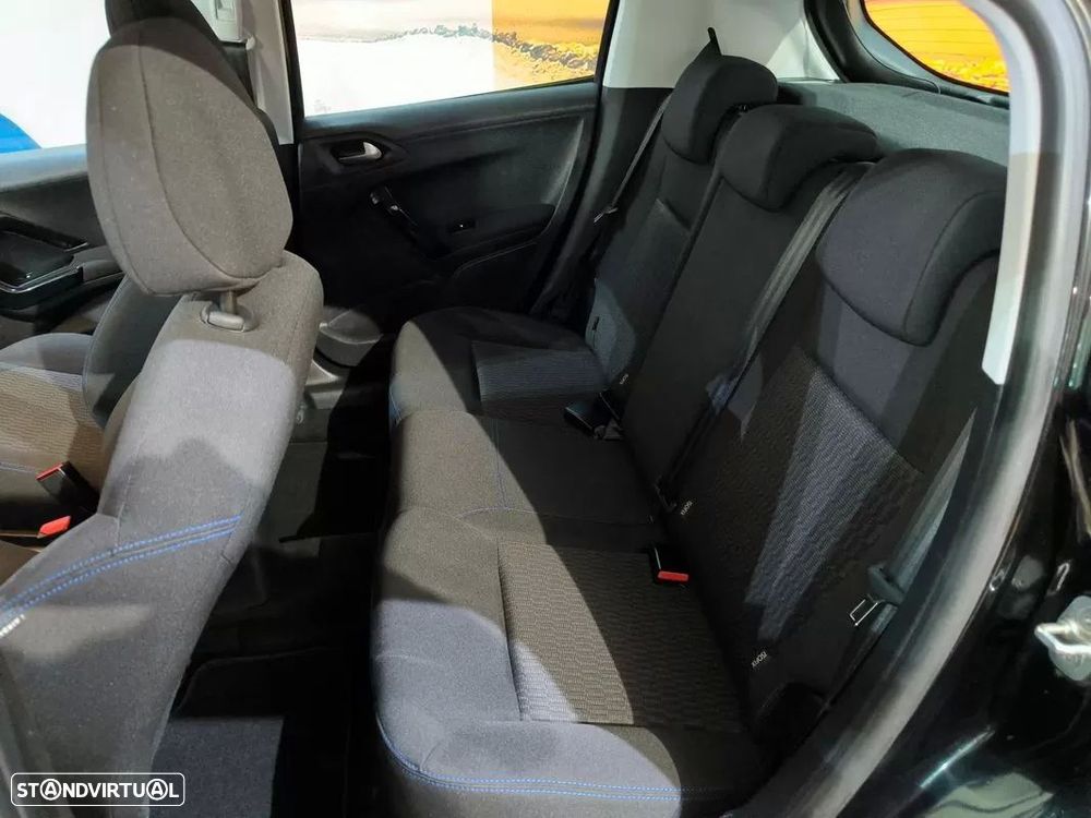 Peugeot 208 1.2 PureTech Style - 22