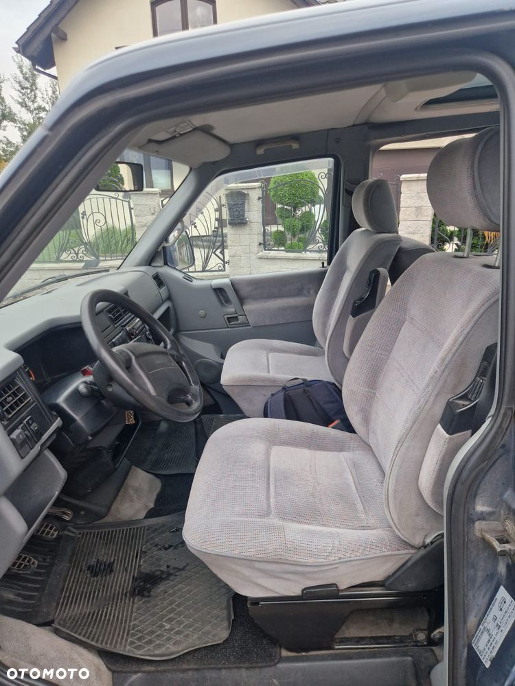 Volkswagen Multivan Standard - 23