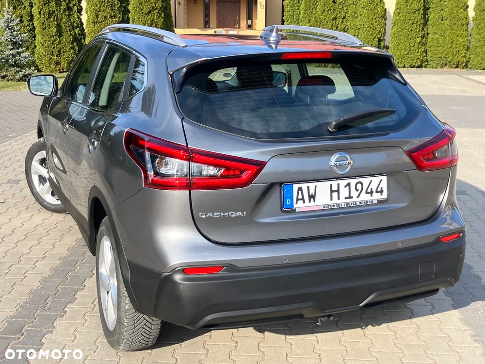 Nissan Qashqai 1.3 DIG-T N-Connecta EU6d - 9