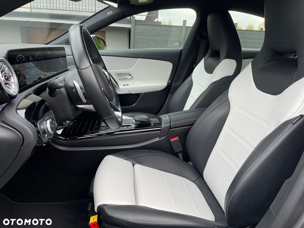 Mercedes-Benz CLA 200 AMG Line 7G-DCT - 30