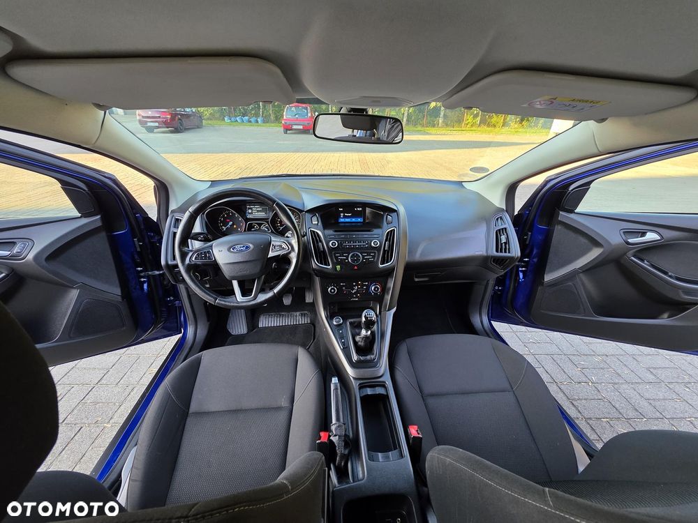 Ford Focus 1.0 EcoBoost Trend - 26