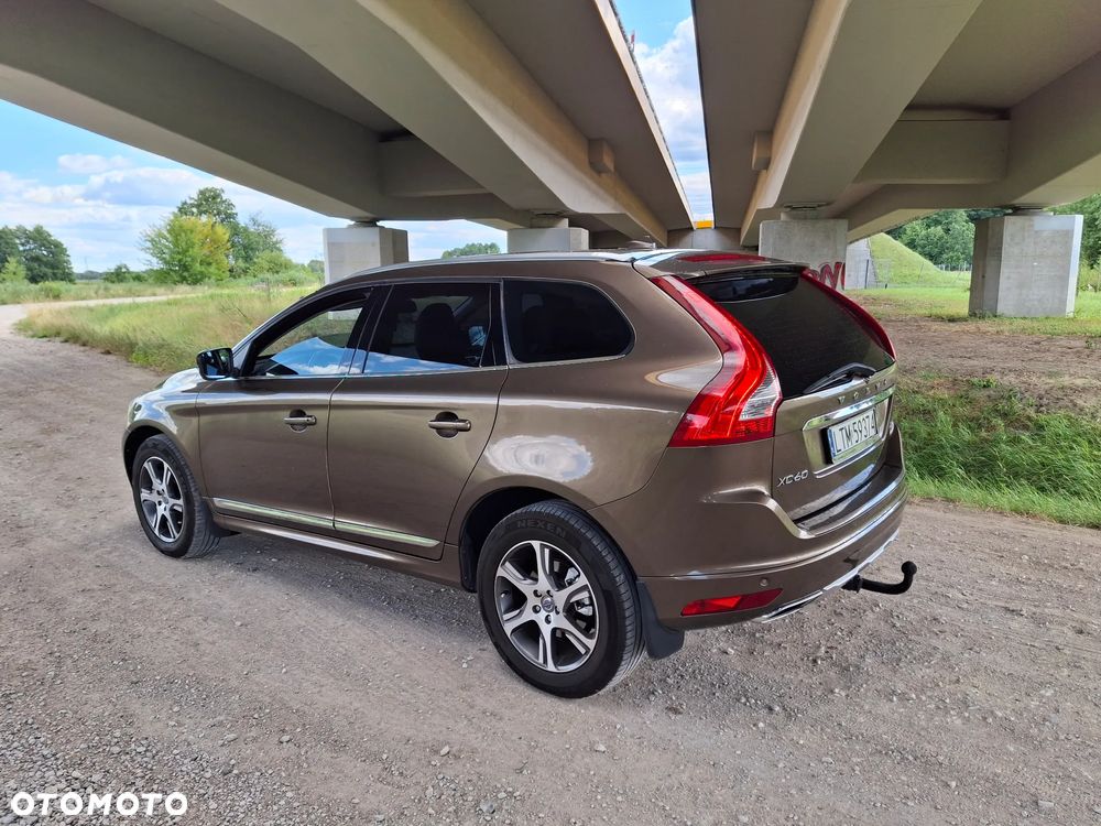 Volvo XC 60 D4 Drive-E Momentum - 3