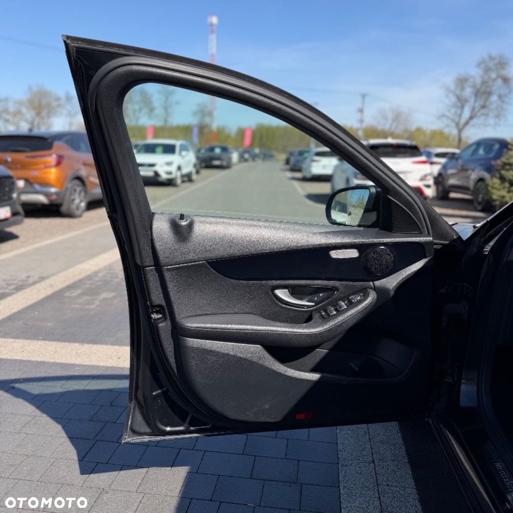 Mercedes-Benz Klasa C - 12