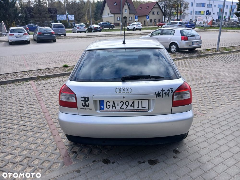 Audi A3 3-drzwiowe 1.6 S Line Sportpaket plus - 8