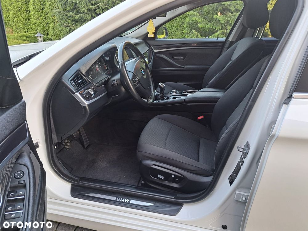 BMW Seria 5 520d - 7