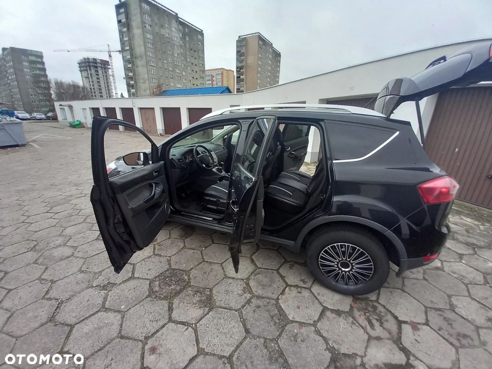 Ford Kuga 2.0 TDCi 2x4 Titanium - 32