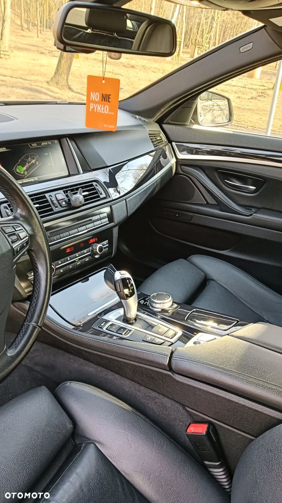 BMW Seria 5 525d xDrive - 30