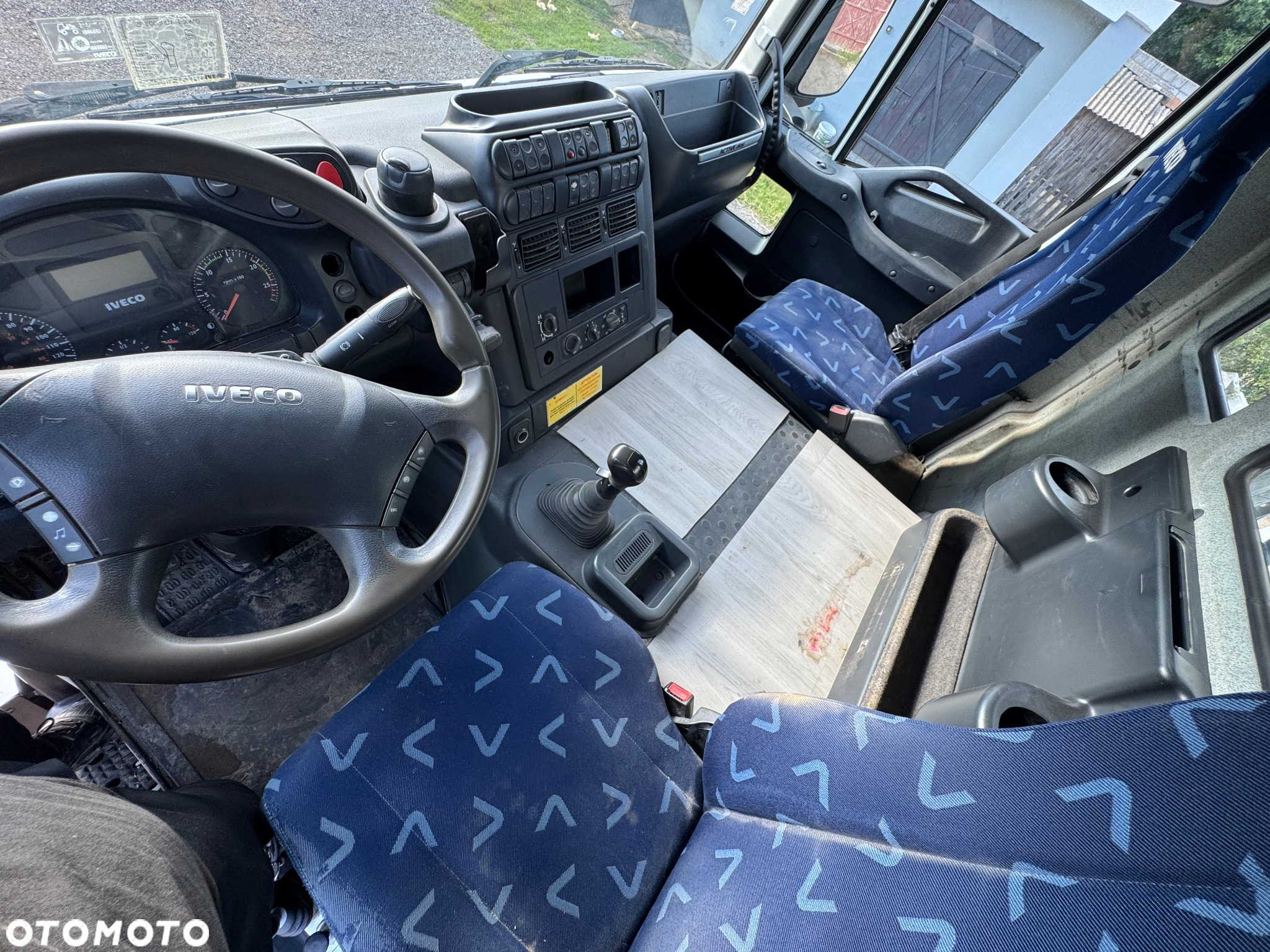 Iveco Trakker 6x4 wywrotka Super Stan - 5