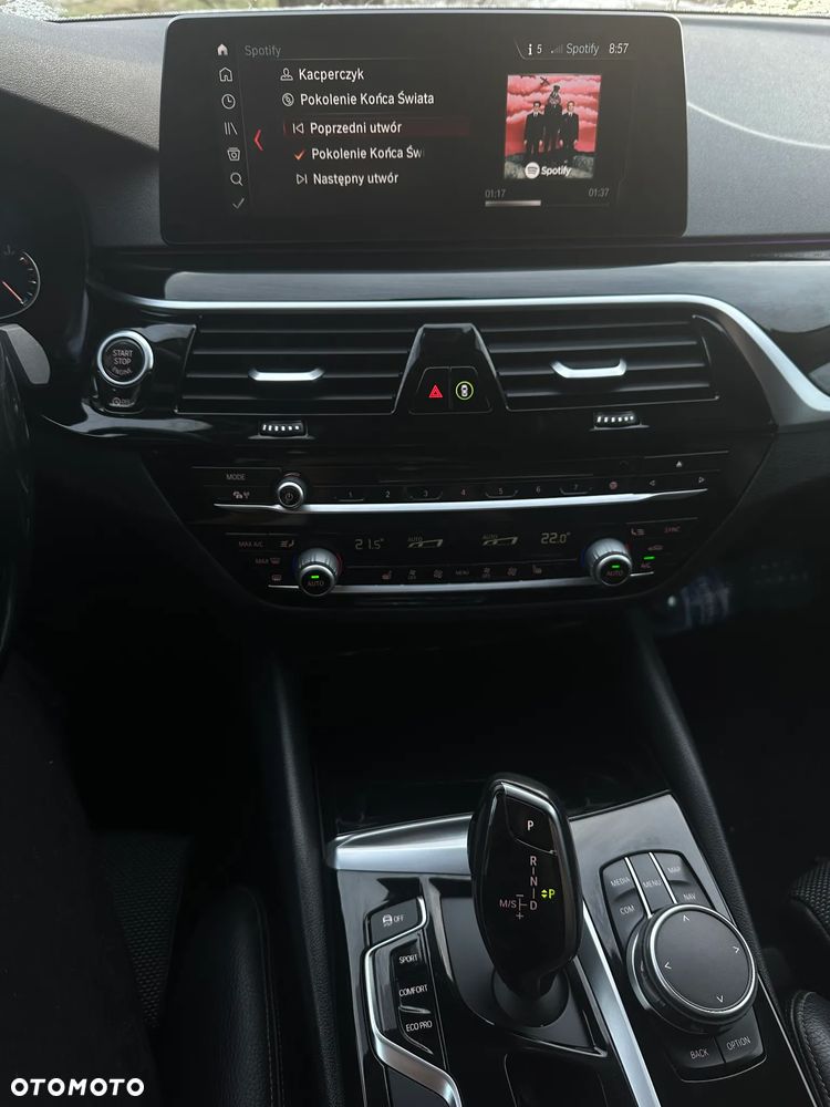 BMW Seria 5 520d xDrive Sport Line sport - 9
