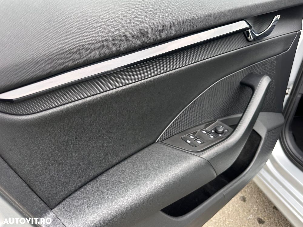 Skoda Octavia Combi Diesel 2.0 TDI Style - 15