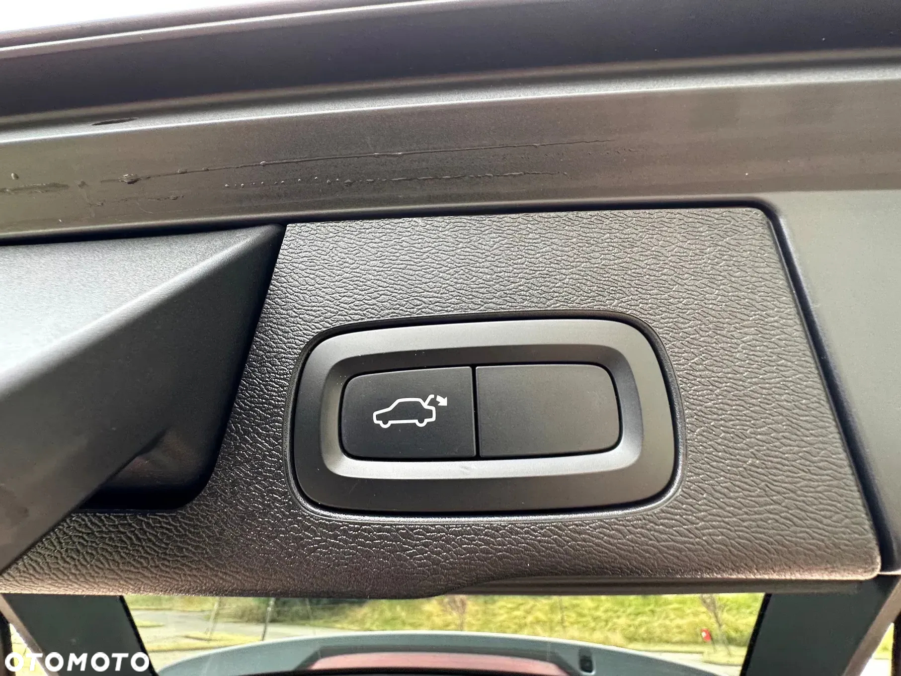 Volvo XC 60 D4 R-Design - 24
