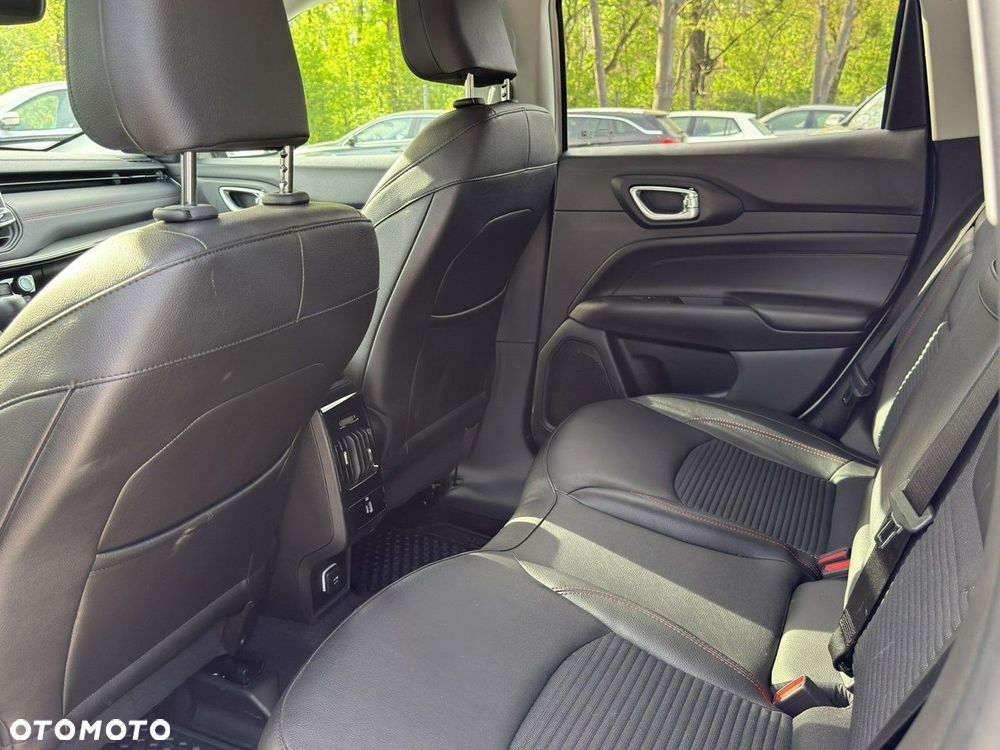 Jeep Compass - 16