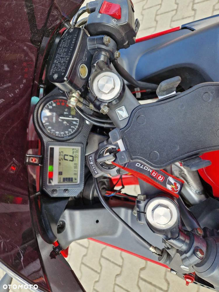Honda CBR - 8