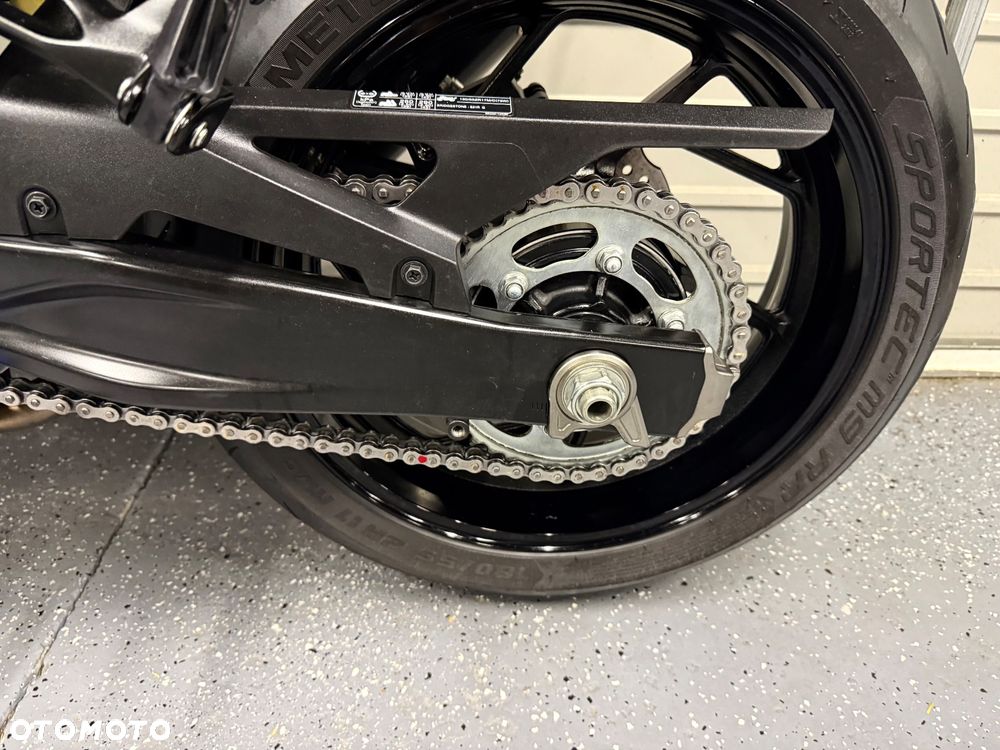 Suzuki GSX - 15
