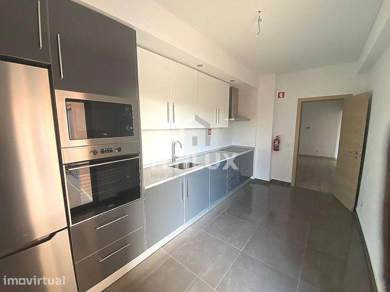 Apartamento T3 Novo com estacionamento, em Loulé - Algarve - Grande imagem: 3/13