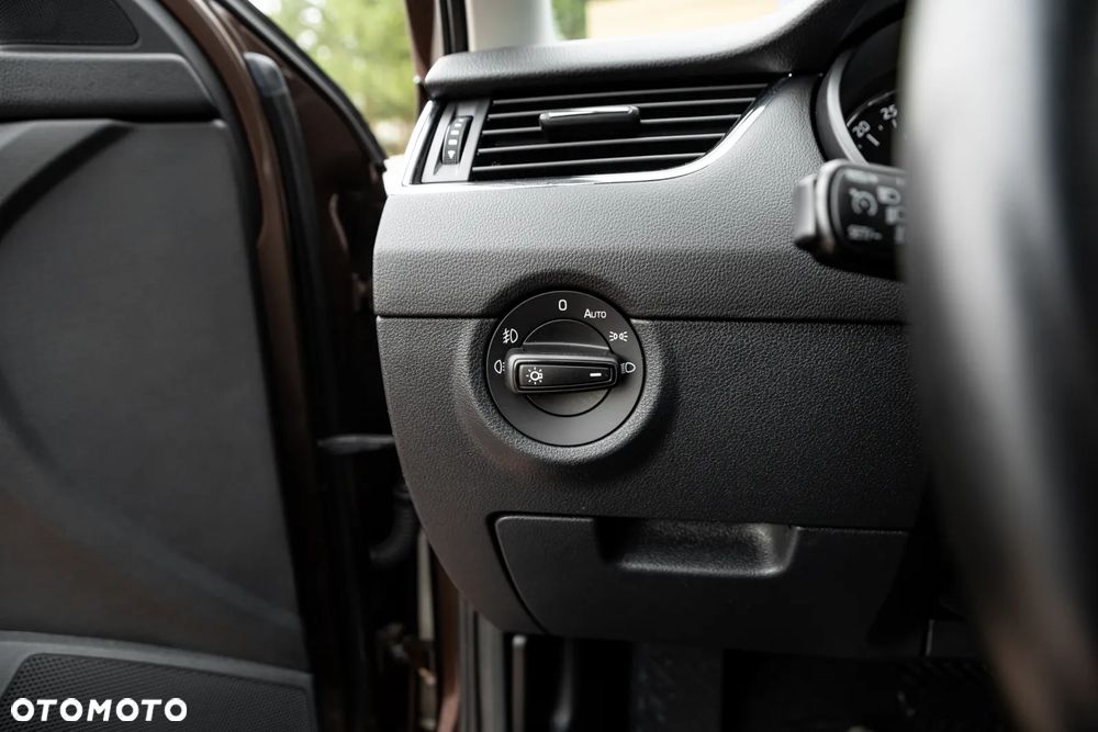 Skoda Octavia 2.0 TDI 4x4 Elegance DSG - 29
